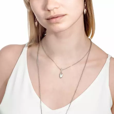 Lumoava Nefer pienempi riipus 1 - Hopeiset kaulakorut - L56191420000 - 2