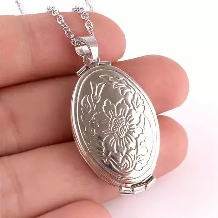 Medaljonki neliosainen - Lahjaideat naisille - KT100 - 2