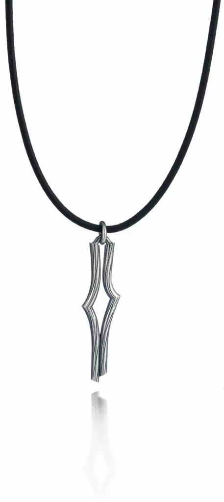 Lumoava Vaellus riipus, musta L56239800960 - Hopeiset kaulakorut - L56239800960 - 1