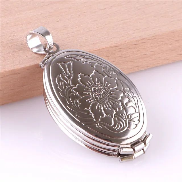 Medaljonki neliosainen - Lahjaideat naisille - KT100 - 1