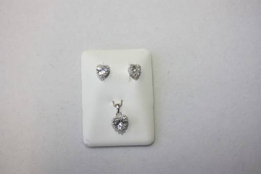 Hopeinen sydänriipus kirkkaalla zirkonilla - Hopeiset riipukset - C11241 - 1