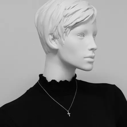 Hopearisti Brenda kirkkailla zirkoneilla C10065 - Rippiristi hopea - C10065 - 2