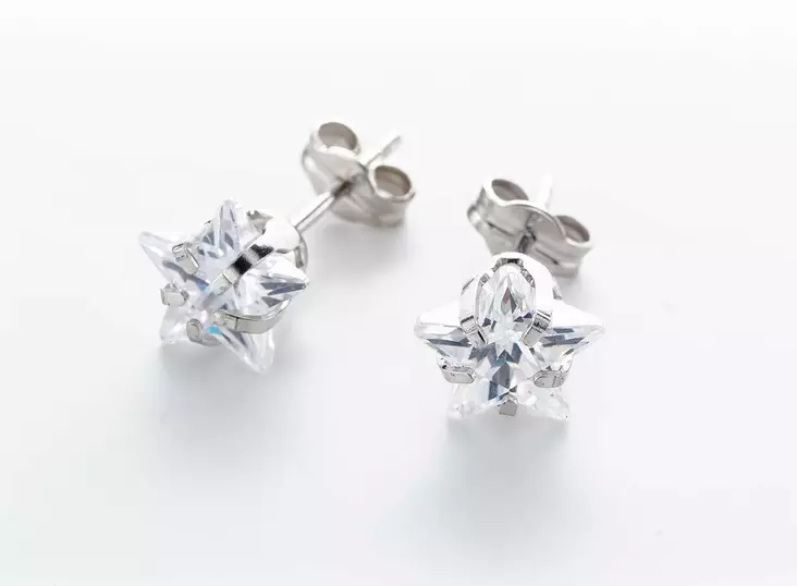 Hopeiset korvakorut t=C3=A4htizirkoneilla C10736 - Hopeiset korvakorut - C10736 - 1