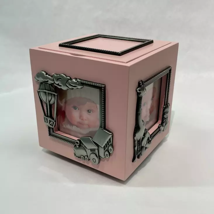 Soiva kehyskuutio vaaleanpunainen - Soittorasiat - 078747 - 1