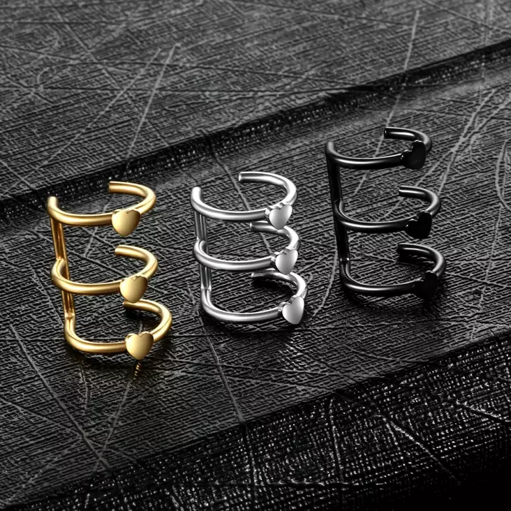 Puriste Cuff Helix Syd=C3=A4n Hopea & Musta & Kulta - Lävistyskorut - K0807 - 1